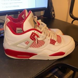 Jordan 4